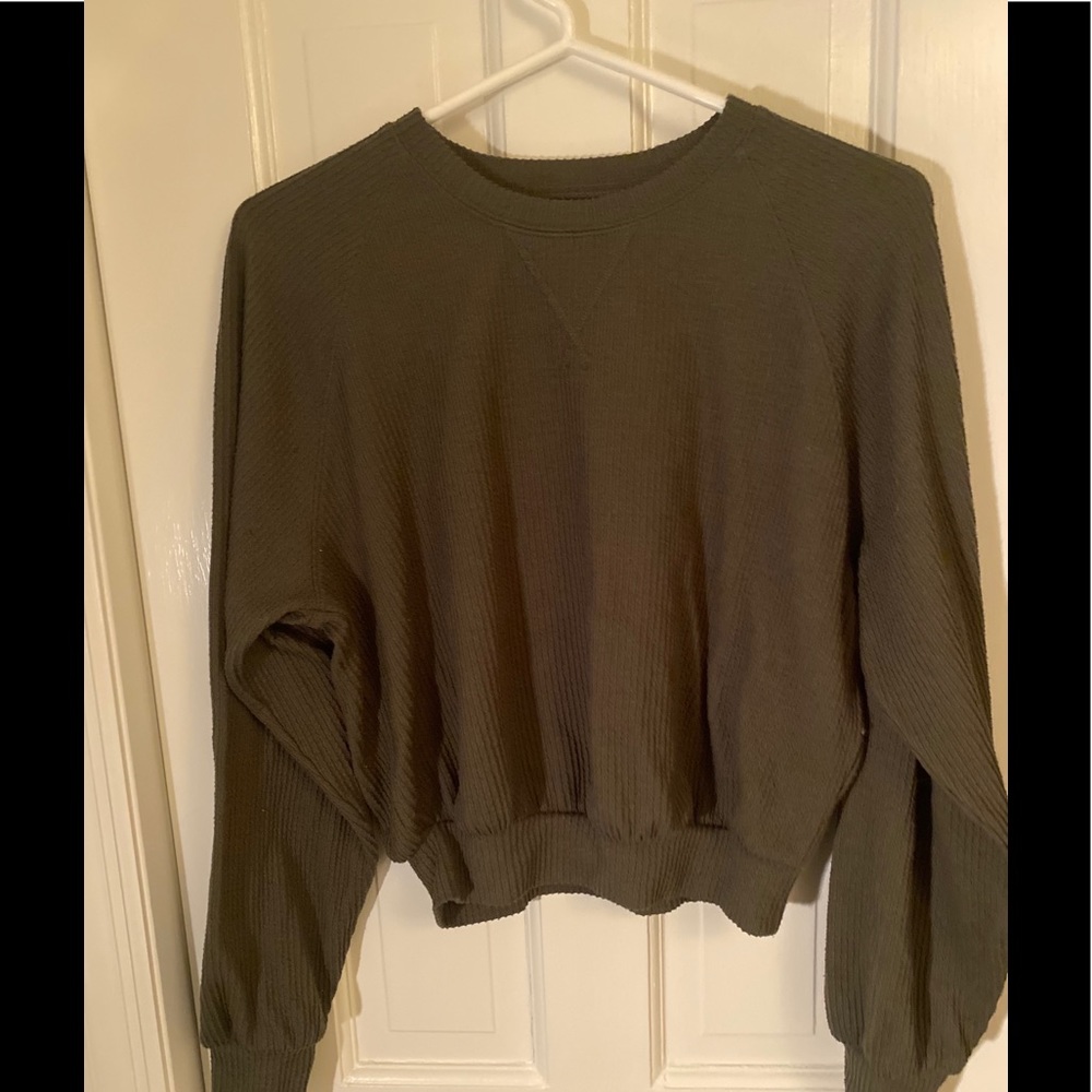 Hollister womens army green long sleeve